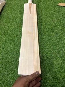 Bate de Cricket de Madera con Mango Azul y Cara Azul, Ligero, Duradero, con Doble Costura, Diseño Ambidiestro para Práctica y Juego - Product Image 5