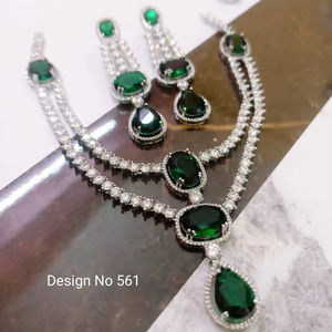 Elegante Juego de Joyería Nupcial Clásico con Diamantes de Imitación CZ, Collar y Pendientes Colgantes de Plata con Piedra Verde para Boda y Fiesta - Product Image 1