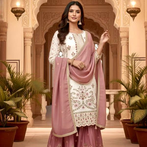 Conjunto de Top de Seda, Pantalones Plazzo y Dupatta de Diseño para Fiestas, Estilo Pur GMY - Product Image 1