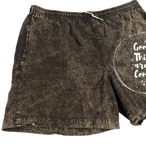 Pantalones cortos de algodón de corte casual para hombre ligeros y suaves con cintura elástica y bolsillos diseñados para la comodidad diaria o los viajes - Product Image 4