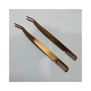 Pince à épiler professionnelle 2-en-1 en or rose et bronze avec logo personnalisé, peigne intégré, outil d'isolation des cils incurvé en acier inoxydable à pointe fine - Product Image 1