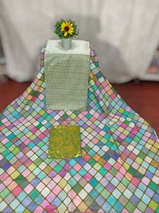 El último modelo de Timeless Grace, un somalí tradicional de moda con diseño floral en tela de algodón Dirac para fiestas. - Product Image 6