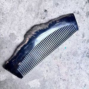 Peine de Cuerno de Búfalo Natural Tallado a Mano, Moderno y Duradero, para un Rituál de Cuidado Clásico, Peinado Suave y Realce del Brillo - Product Image 5