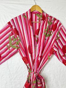 Robe kimono pour femmes 100% coton imprimé |   Peignoir léger à motifs floraux pour la détente |   Kimono d'été respirant avec logo frontal - Product Image 2