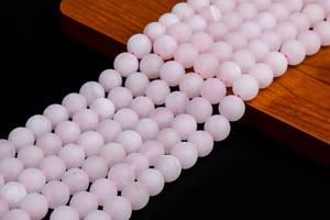 Cuentas sueltas redondas de cuarzo rosa mate natural para la fabricación de joyas, pulseras, collares y manualidades DIY. - Product Image 5