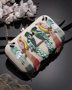 กระเป๋าคลัทช์งานปักคริสตัลเพชรประดับมุกสำหรับงานเลี้ยงงานแต่งงานทำมือสำหรับผู้หญิง - Product Image 3