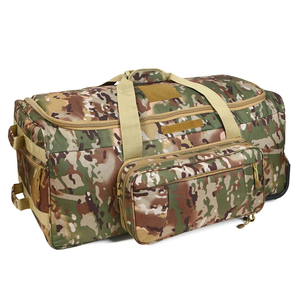 Sacs de voyage spacieux de luxe en polyester, motif camouflage, pour randonnée, gym, danse, fitness, week-end, nuit, sacs de sport tactiques de créateur - Product Image 1