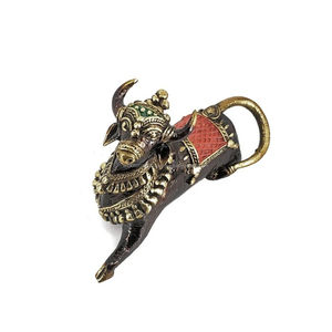 Candelabro Sagrado y Elegante Dhokra Nandi de Latón Multicolor Hecho a Mano - Product Image 3