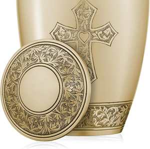Urnes funéraires en laiton faites à la main, style américain, pour hommes et femmes, avec logo personnalisé - Product Image 5