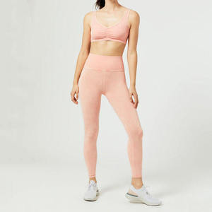 Soutien-gorge de sport rose sans coutures à col rond pour femme, bretelles spaghetti, maintien moyen, respirant, style uni, idéal pour le yoga - Product Image 3