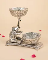 Plateau décoratif éléphant en argent plaqué allemand fait main, avec tronc surélevé, éléphant assis en métal sculpté, style moderne, luxueux et élégant