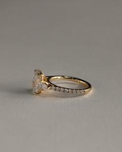 Bague à trois pierres en diamant taille coussin de 3,01 carats cultivé en laboratoire pour femme, avec breloque fine en or massif 14 carats, idéale pour un cadeau d'anniversaire - Product Image 5