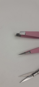 Tijeras Gold Spring Rectas de Acero Inoxidable para Dar Forma y Recortar Cejas y Pestañas, Resistentes al Óxido, con Logotipo Personalizado - Product Image 3