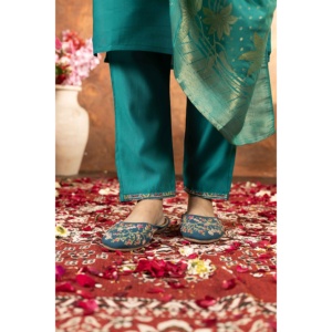 Ensemble élégant Kurti, pantalon et dupatta pour femmes - Product Image 6