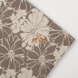 Tela de Algodón Orgánico Puro de Alta Calidad, Tejida a Mano, con Diseño de Flores Grises Kashish, para Decoración del Hogar, Manualidades y Camisas para Niños - Product Image 4