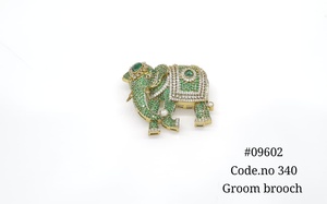 09602Green <b>Elephant</b> Brooch Zircon Inlay Animal Shape Rhodium Plated Pin Jewelry for <b>Gift</b> Wedding Party Wear - Product Image 2