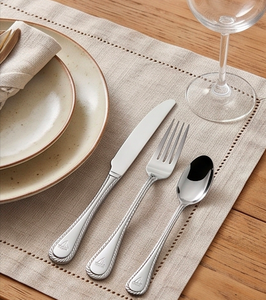 Juego de cubiertos de diseño clásico con acabado espejo, apto para lavavajillas, cubiertos metálicos para uso en mesas de boda. - Product Image 6