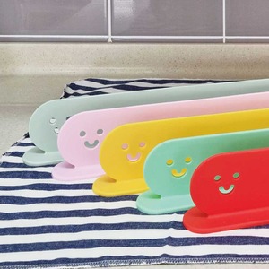 [ECOFRENDLY] Pare-éclaboussures en silicone SmileGuard pour évier, barrière anti-éclaboussures à ventouse pour le contrôle de l'eau sur le comptoir de cuisine - Product Image 2