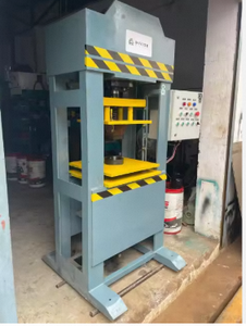 Prensa Hidráulica de Marco Fijo Industrial de Doble Columna de 80 Toneladas con Motor y Bomba para Chapa Metálica y Moldeo - Product Image 4