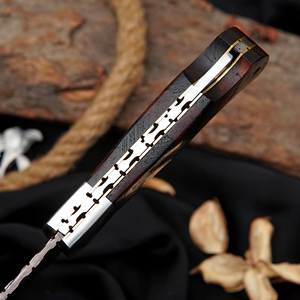 Couteau de chasse de poche en acier carbone forgé à la main, manche en bois, étui en cuir, style traditionnel, polissage haute brillance, pour le camping et les activités de plein air - Product Image 4
