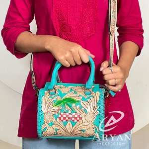Nouveaux sacs à main pour femmes : Mini sacs Speedy en cuir floral gravé, sacs bandoulière et sacs de voyage week-end à poignée supérieure - Product Image 1