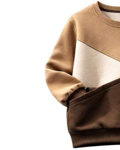 Sudadera de lana personalizada en bloques de color beige camel y marrón para mujer, de algodón y poliéster, cuello redondo, informal, para invierno. - Product Image 3