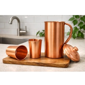 Pichet à eau en cuivre poli à la main personnalisable - Fournisseur en gros de carafes en cuivre pour usage domestique et hôtelier - Product Image 1