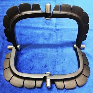ชุดอุปกรณ์ผ่าตัดทางนรีเวชและระบบปัสสาวะของ Azicon รุ่น Lone Star Retractor System  วงแหวนผ่าตัดแบบยึดติดด้วยตัวเองทำจากเหล็กกล้าไร้สนิม พร้อมตะขอเกี่ยวแบบยืดหยุ่น - Product Image 2