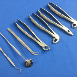 Pinces Atraumatiques pour Instruments Dentaires – Kit de Retrait de Dents pour Arcs Supérieurs et Inférieurs (4 arches) – Source de Puissance Manuelle par Grip Surgical - Product Image 1