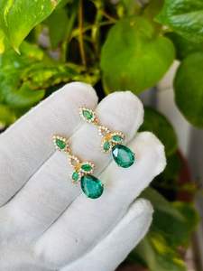 Pendientes Colgantes de Esmeralda Natural en Plata de Ley 925 con Baño de Oro de 14K, Corte Pera, Joyería Elegante para Bodas y Fiestas, Regalo de Piedras Preciosas para Mujer - Product Image 4