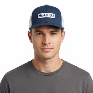 Casquette de baseball pour homme bleu marine avec dos en maille blanche, fermeture snapback, patch personnalisé, style streetwear décontracté - Product Image 1