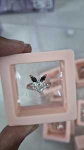 Bague ouverte réglable en cristal papillon argenté pour femme - Product Image 4