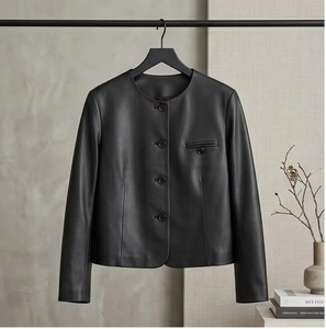 Nouvelle veste en cuir noir minimaliste pour femme, col rabattu, fermeture éclair, poches passepoilées, coupe classique, imperméable et respirante - Product Image 6