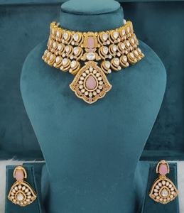 Parure Rani Haar en Or Poli avec Moissanite Polki et Pierre Doublette, Finition Premium, Collier et Boucles d'Oreilles Assorties, Idéale pour les Mariages - Product Image 5