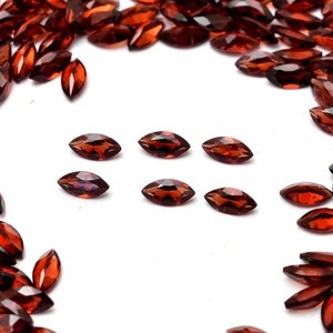 Gema suelta facetada de granate rojo natural, corte marquesa, 3MM 6MM, granate de Mozambique para fabricación de joyas, venta al por mayor de gemas a granel - Product Image 2