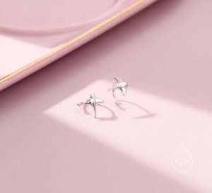 Manchette d'oreille sans perçage Manta Ray en argent sterling, argent, or ou or rose. Vendue par paire. Manchette d'oreille sans perçage. - Product Image 2