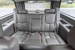 Chevrolet Suburban 2500 LT 4x4 de 2004 - Product Image 2