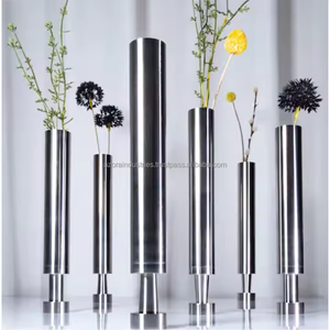 Nouvel arrivage de vase à fleurs luxueux en métal fait à la main de haute qualité avec personnalisation par les industries Azora - Product Image 2