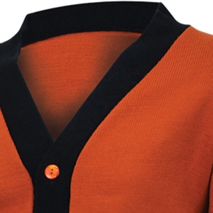 Logos brodés sur des pulls à col en V de haute qualité pour les sororités/fraternités/écoles/collèges/universités, logos sur des cardigans tricotés. - Product Image 3