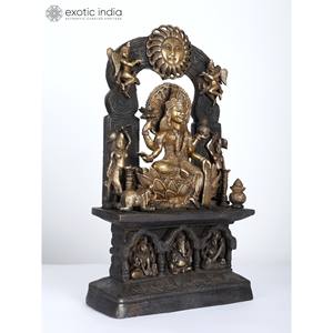 Diosa de 18 pulgadas Lakshmi sentada en Lotus Singhasan, escultura de latón, estatua intrincada tallada - Product Image 3