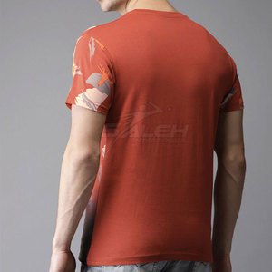 Camiseta de sublimación para hombre de primera calidad en color personalizado, la más vendida en el nuevo stock de camisetas de sublimación para hombre. - Product Image 3