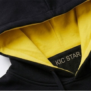 เสื้อฮู้ดดี้ผ้าฟลีซหนาน้ำหนักมากสำหรับผู้ชาย พิมพ์โลโก้ตามสั่ง ตัดต่อสีสองสี ขายส่ง - Product Image 3