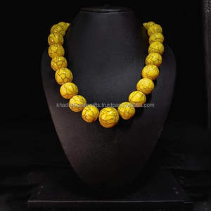 Collier réglable en résine pour l'année de naissance pour les femmes Style artificiel élégant avec pendentif de serrure et coordonner la conception du modèle à la mode - Product Image 4