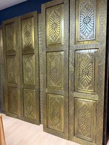 Puerta Principal de Madera Natural Fabricada en India con Hermoso Diseño Tallado para Casas de Lujo, Villas y Hoteles en Venta - Product Image 2