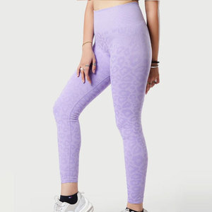 Legging de sport pour femme à taille élastique active, coupe ajustée, effet compression, pour entraînement intensif en salle de sport, effet push-up, couleur unie - Product Image 6
