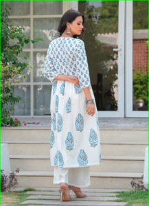 Conjunto de Kurta Gunaar Blanco y Azul con Corte en A y Detalles Fruncidos - Product Image 2