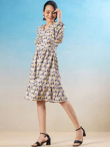 Chemise de nuit élégante pour femmes, sexy, à manches longues, à motifs floraux, en tissu georgette respirant, pour le printemps et l'été - Product Image 4