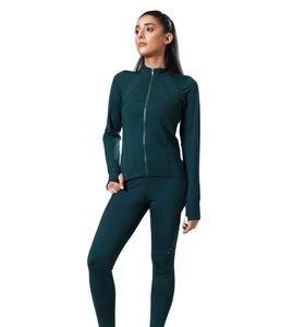 Chaqueta Sculpt Zip Ligera, Reversible, Sin Costuras, Ajuste Ceñido, Transpirable, Verde Bosque - Product Image 1