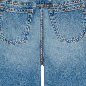 กางเกงยีนส์เด็กผู้ชายทรงปกติ สีฟ้าซีด ผ้าเนื้อนุ่ม สวมใส่สบาย ระบายอากาศได้ดี ราคาถูกสำหรับการสั่งซื้อจำนวนมาก สไตล์ลำลอง - Product Image 3