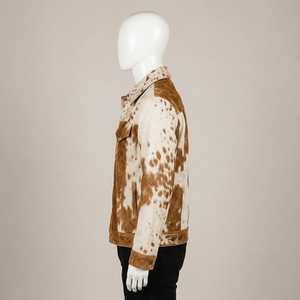 Chaqueta de Motero para Hombre de Cuero Genuino con Patrón de Piel de Vaca, Cuello Vuelto, Cierre de Cremallera, Ajuste Regular, Casual de Otoño, Personalizada - Product Image 2